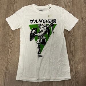 Brand new The legends of Zelda tee size Small